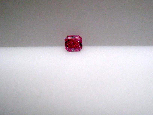 0.23ct Purple Pink Diamond, Radiant Shape, SI1 Clarity