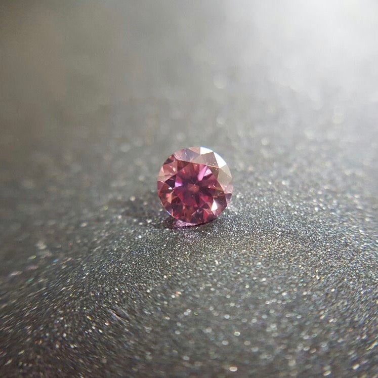 Pair of 0.28ctw Fancy Intense Pink Diamonds, Round Shape, VS2, Argyle