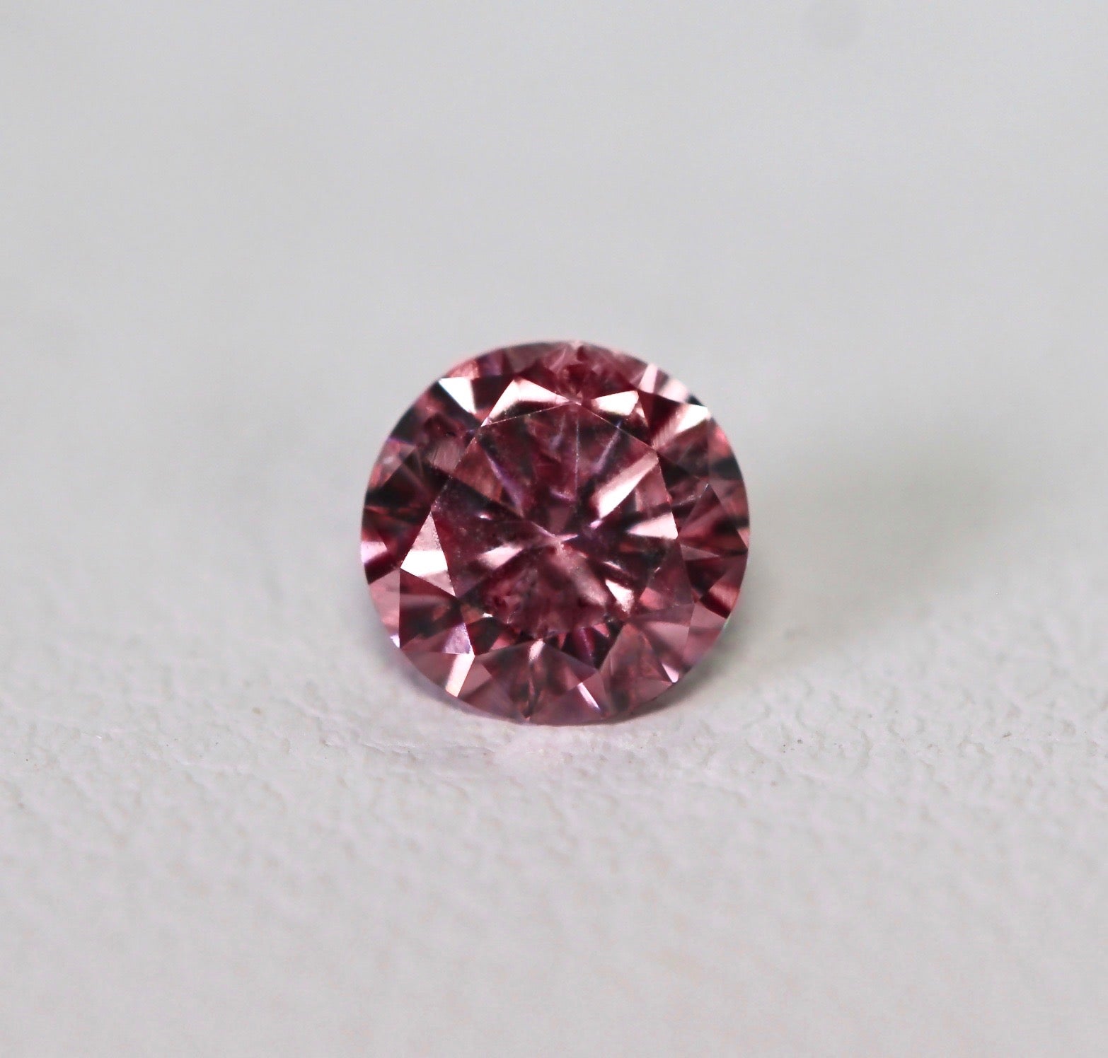 0.36ct Purplish Pink Diamond, Round Shape, VS1 Clarity