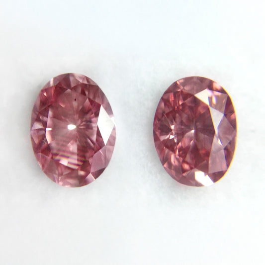0.47 Oval Fancy Vivid Pink